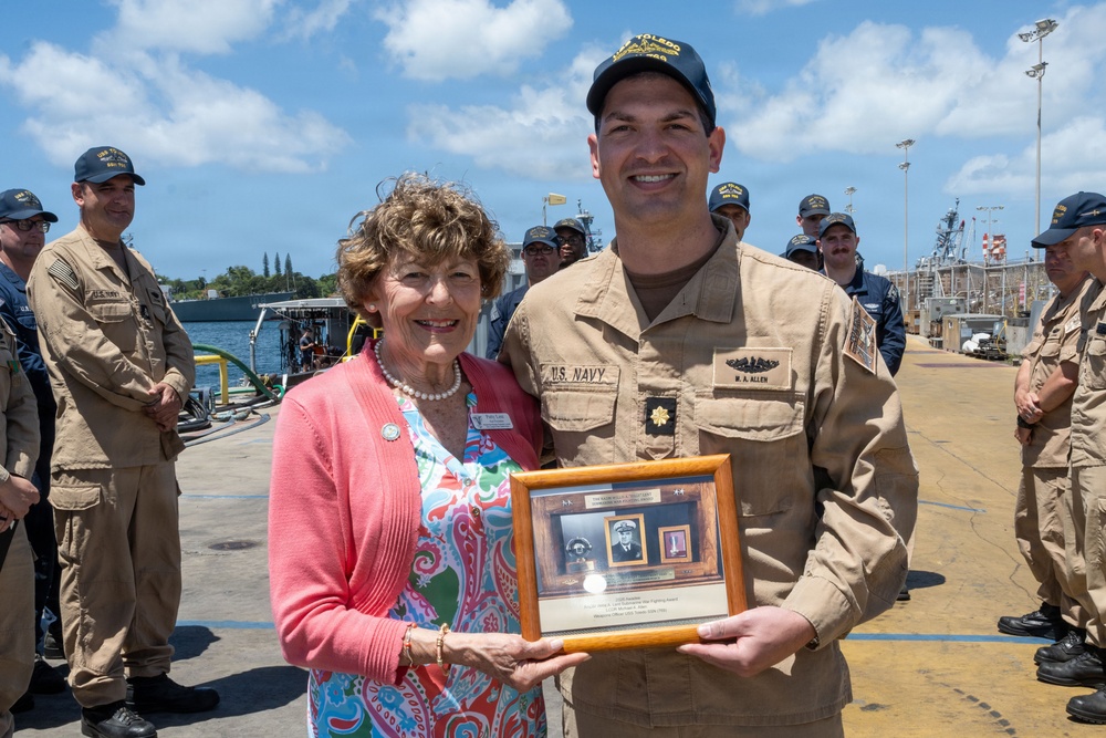 USS Toledo (SSN 769) Sailor receives the    Rear Adm. Willis A. “Pilly” Lent Tactics and Warfighting Award