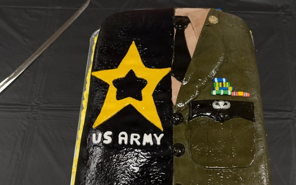 Muleskinner Dining Facility celebrates the Army’s 251st birthday