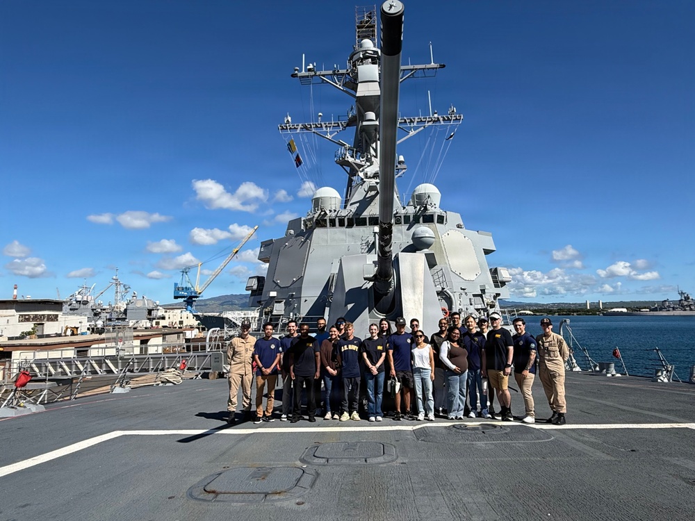 USS Carl M. Levin hosts future Navy officer candidates