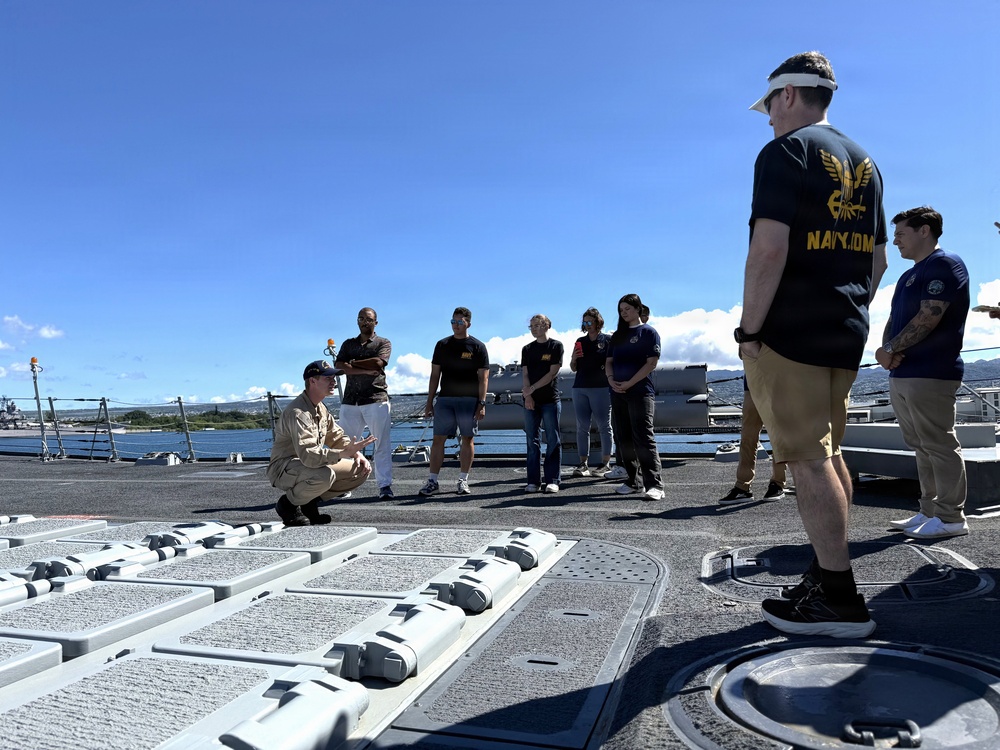 USS Carl M. Levin hosts future Navy officer candidates