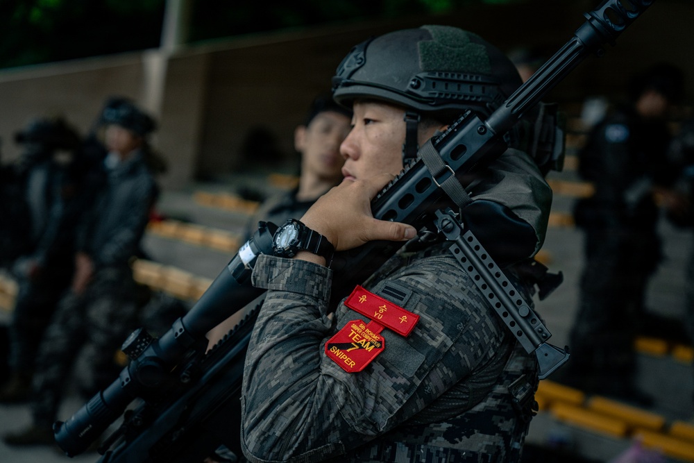 U.S. Marines Participate in the International Sniper Competition: Zero Day
