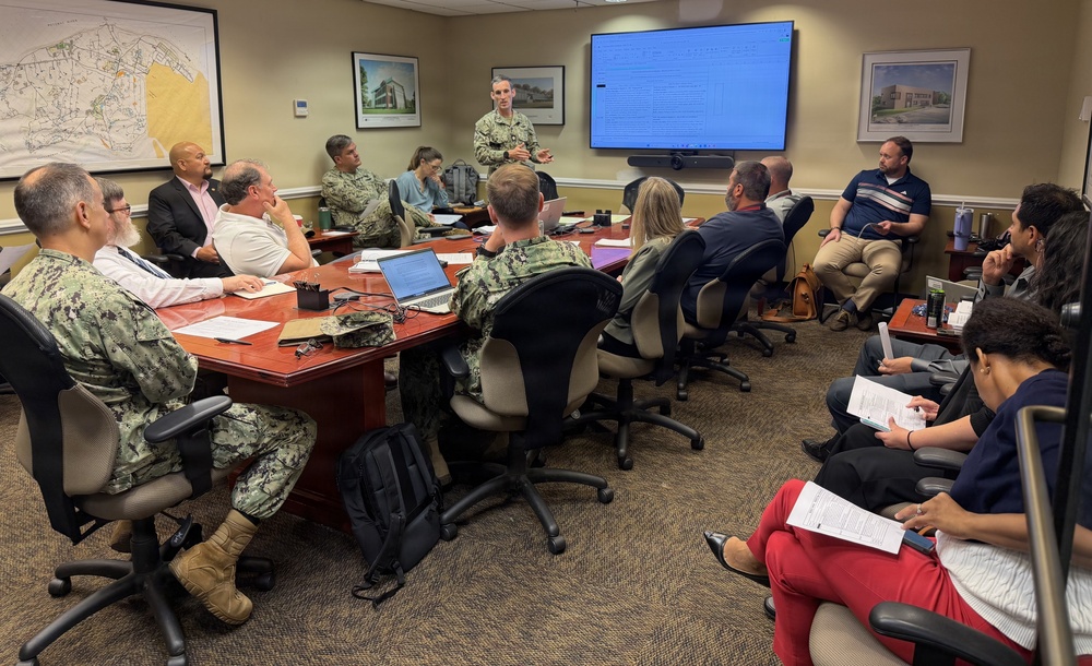 NAVFAC Washington Leadership Engages Field Teams at ROICC Indian Head Day
