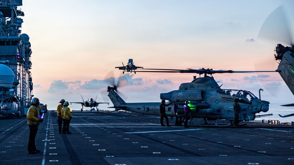 11th MEU Marines, Sailors Conduct Flight Operations Aboard USS Boxer