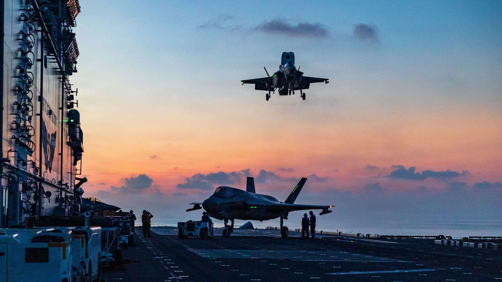 11th MEU Marines, Sailors Conduct Flight Operations Aboard USS Boxer