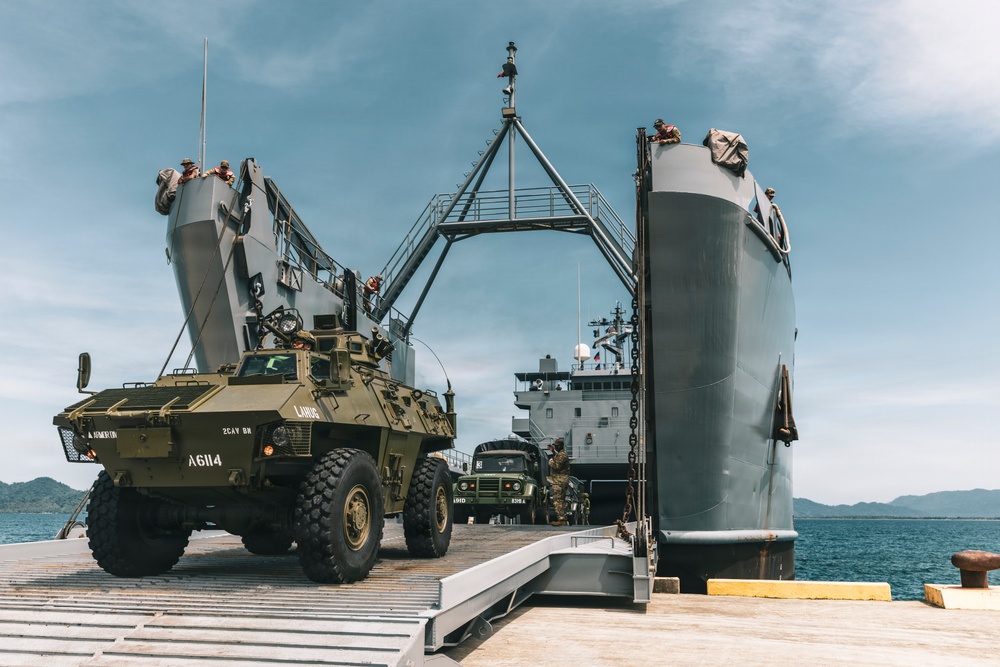 Salaknib 2026: U.S. Soldiers Launch Unmanned Surface Vessels in the Philippines