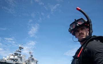 USS Boxer, HSC 21 Conduct Search and Rescue Qualifications