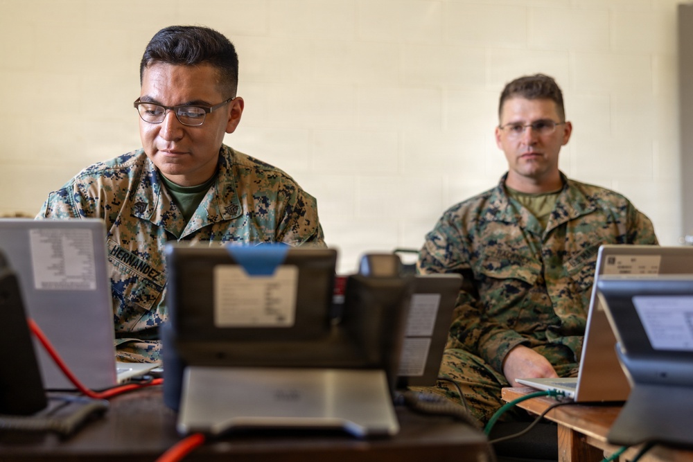 S-6 displays expeditionary SIPR &amp; NIPR capabilities