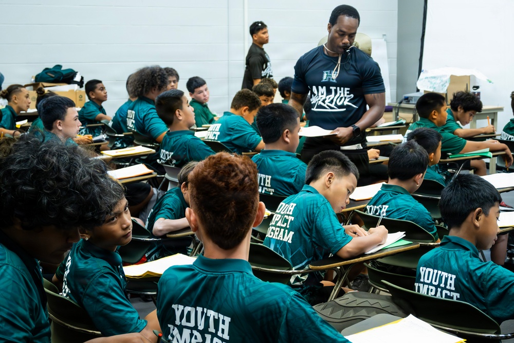 94th Army Air and Missile Defense Command Soldiers volunteer at the Youth Impact Program