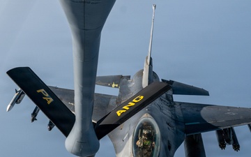 KC-135 refuels F-16s in CENTCOM