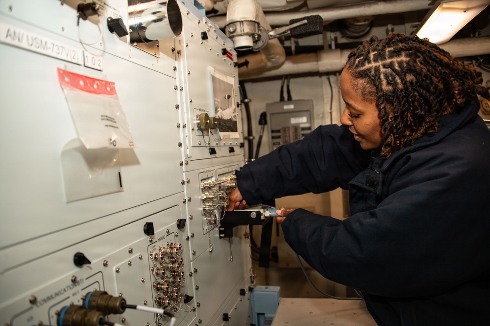 USS Essex AIMD Department Working Aboard