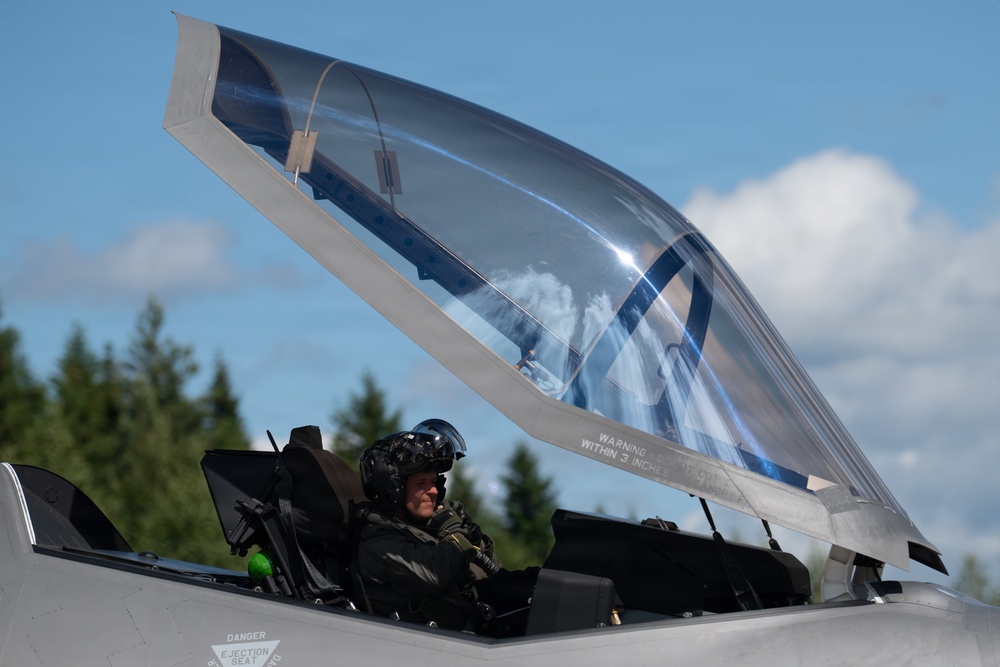 Detachment Commander takes Flight at Ramstein Flag 26