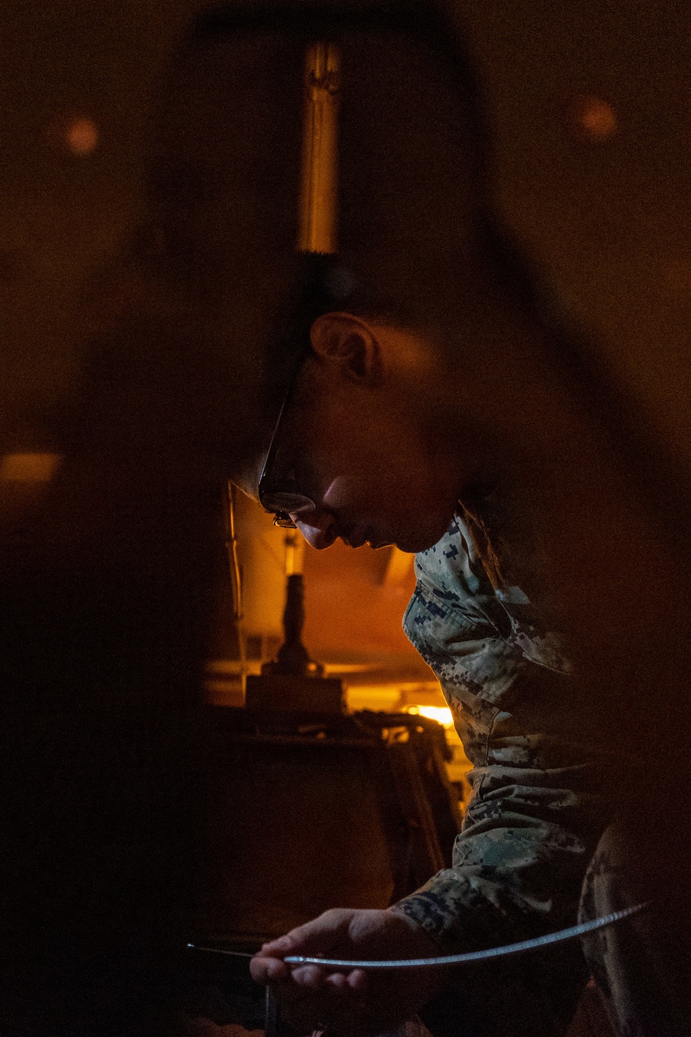 11th MEU Marines Conduct Vehicle Maintenance Aboard USS Boxer