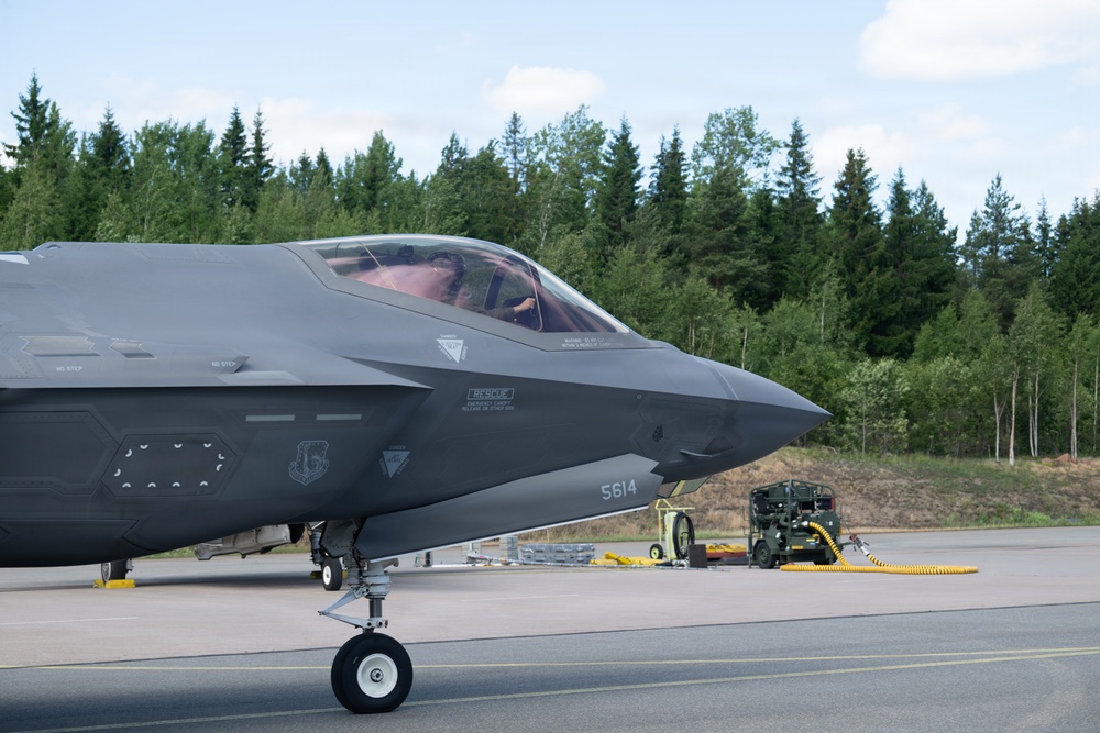 Detachment Commander takes Flight at Ramstein Flag 26
