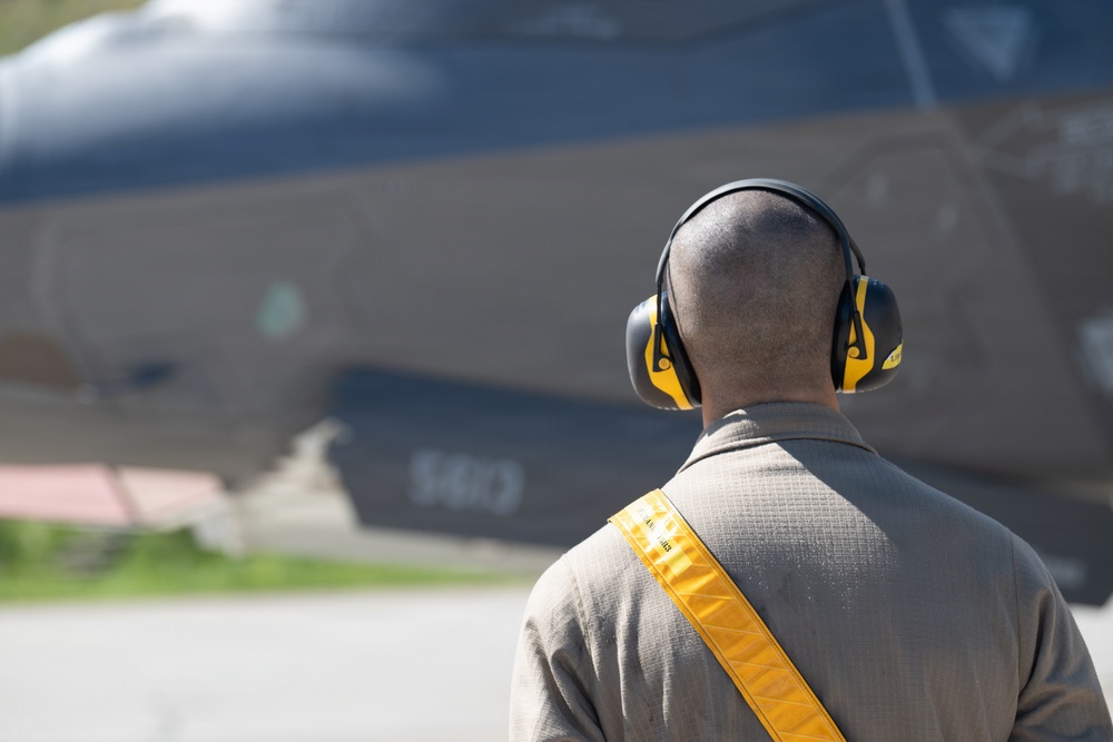 Detachment Commander takes Flight at Ramstein Flag 26