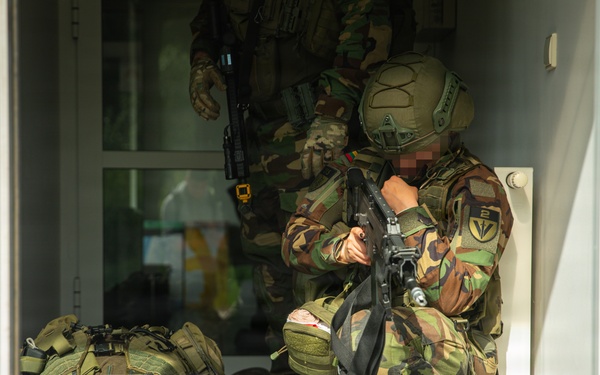 Lithuanian Riflemen's Union perform Validation Exercise after nine weeks of training with U.S. Forces