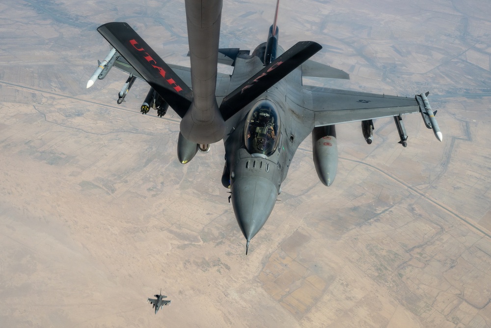 KC-135 refuels F-16s in support USCENTCOM