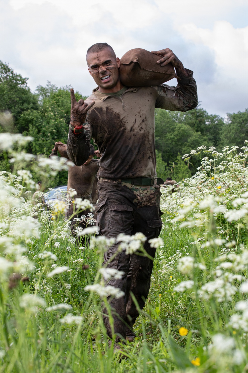 U.S., British, French soldiers participate in commemorative Bir Hakeim 10K mud race in Estonia