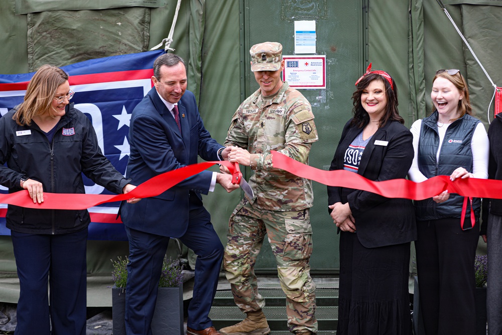 Grand opening of renovated USO and American Red Cross tent at Camp Karlikii