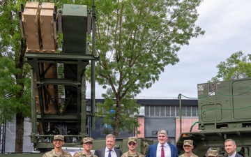 Secretary of the Army visits U.S. Army air defenders at Eurosatory 2026