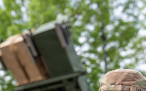 Secretary of the Army visits U.S. Army air defenders at Eurosatory 2026