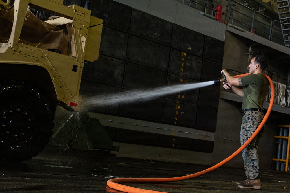 USS Portland Marines Conduct Routine Operations