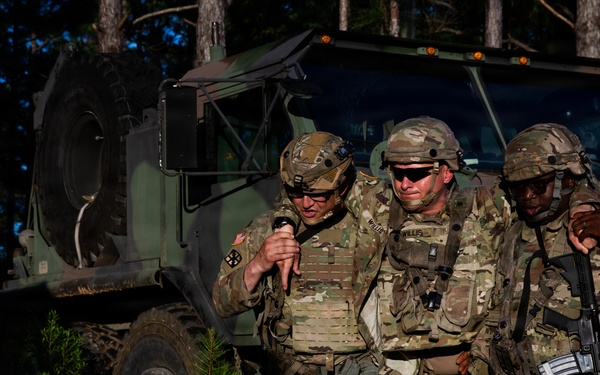 365th Engineer Battalion Patrol and Medical Simulation for OSJ