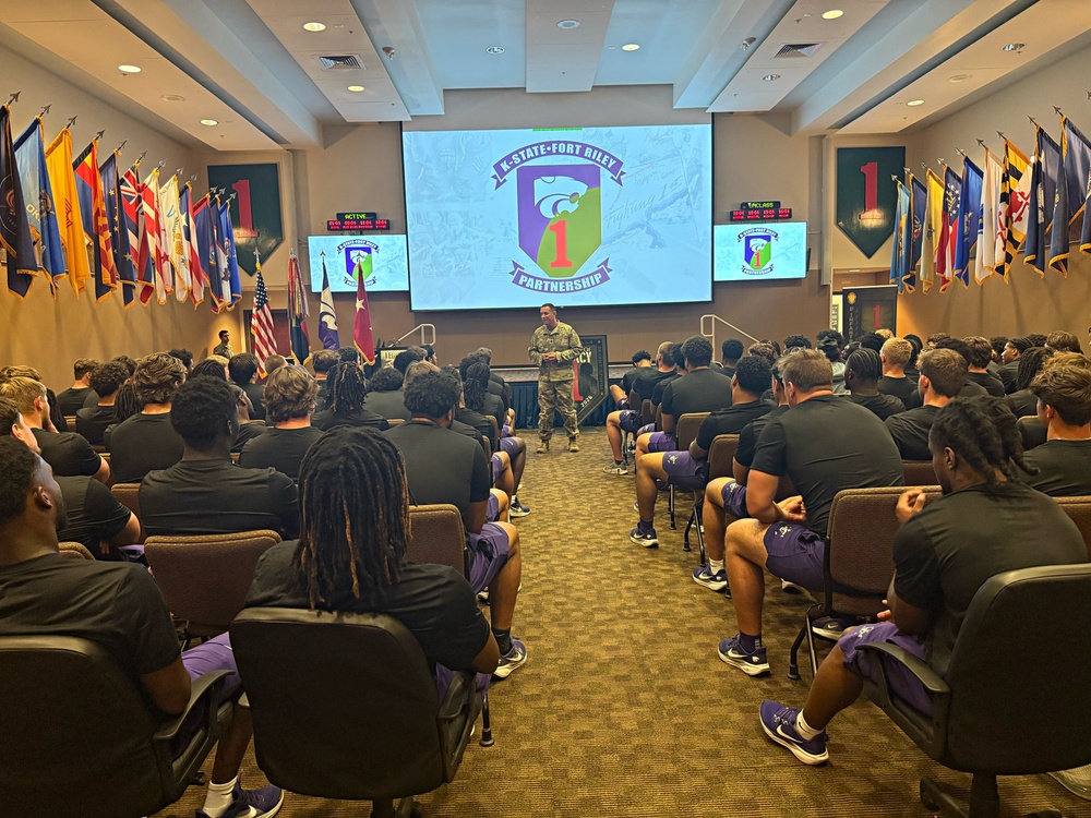 Kansas State University Football Team Visits Fort Riley