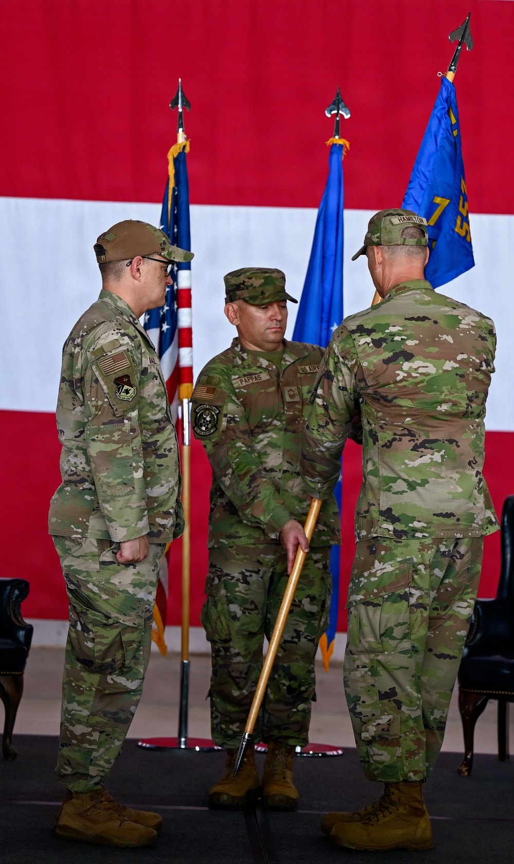 752nd Operations Support Squadron inactivated, 71st Air Control Squadron activated at Tinker