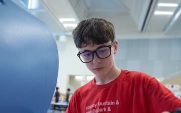 Hanscom School hosts hands-on STEM challenge