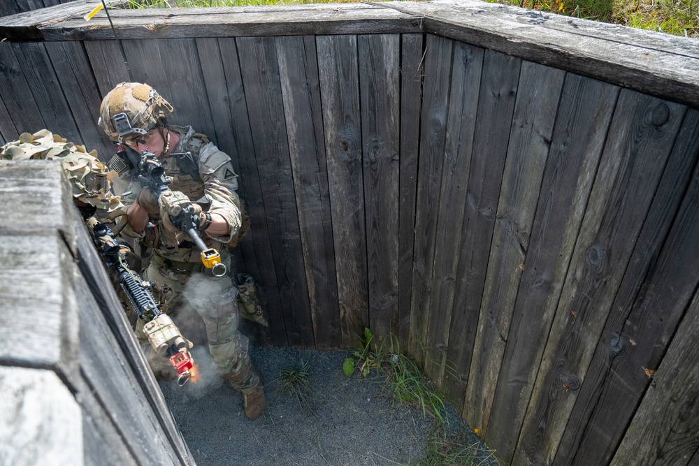 Blackfoot Company, 1-4 Infantry - Blank firing range in GTA