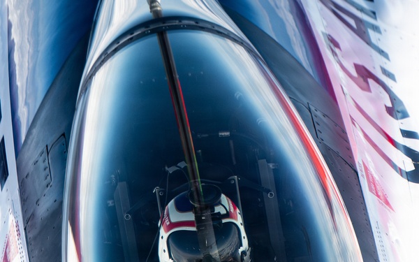 Viper Demo performs at Fairchild AFB