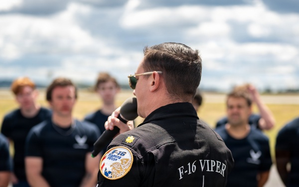 Viper Demo performs at Fairchild AFB