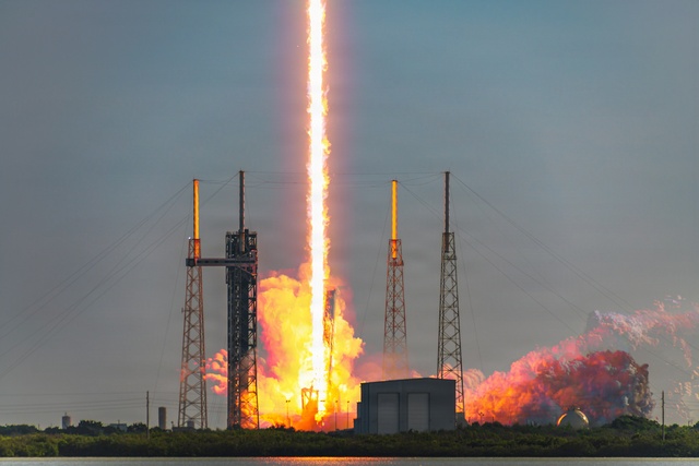 Starlink 10-54 Launches from Cape Canaveral Space Force Station