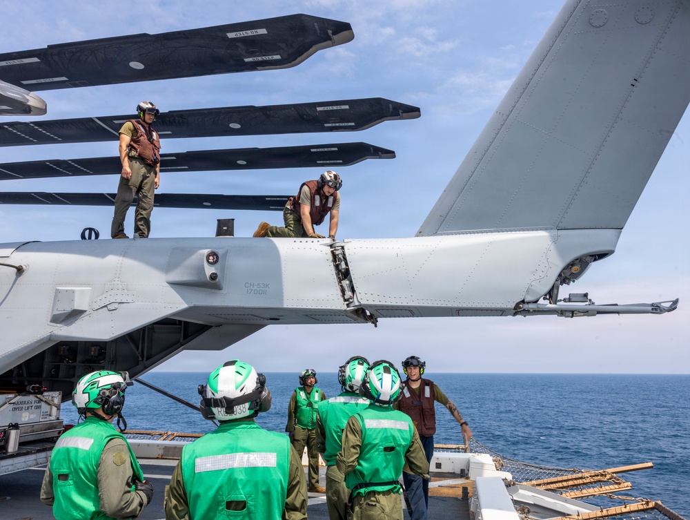 26th Marine Expeditionary Unit’s Type Commanders Amphibious Training | HMH-461 conduct maintenance aboard the USS Arlington