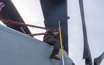 26th Marine Expeditionary Unit’s Type Commanders Amphibious Training | HMH-461 conduct maintenance aboard the USS Arlington