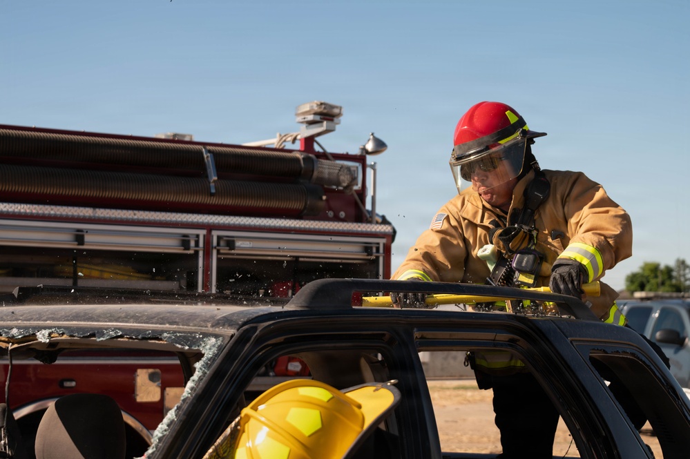 144th Firefighter Breaks a Roof During Single-Vehicle Auto Extraction Training
