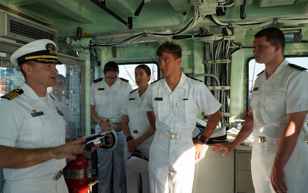Weapons Station Yorktown personnel celebrate maritime heritage during Sail Yorktown Festival