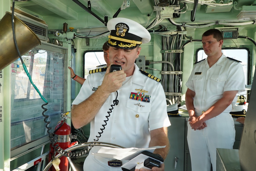 Weapons Station Yorktown Personnel celebrate maritime heritage during Sail Yorktown Festival
