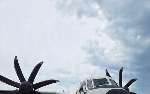 VRC-40 "Rawhides Return Home