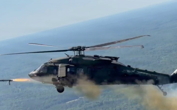 Army conducts successful Launched Effects-Medium Range flight test on Black Hawk, accelerating aviation modernization