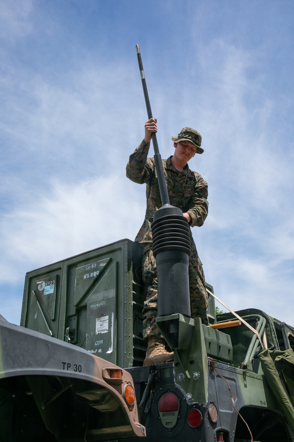 14th Marines establish field communications