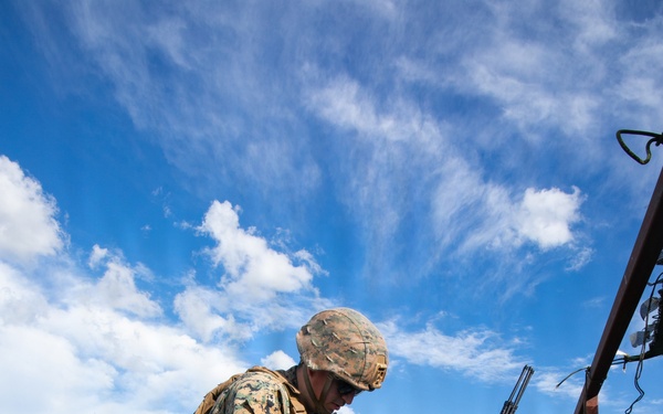 14th Marines establish field communications