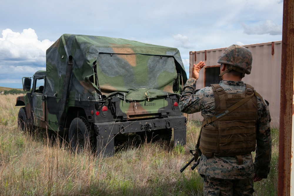 14th Marines establish field communications