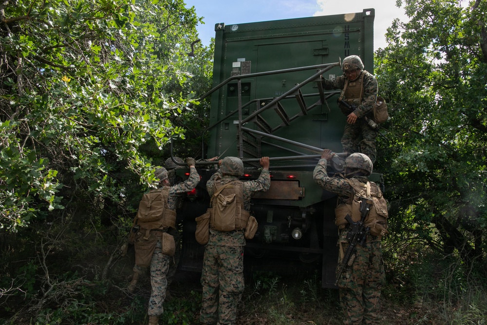 14th Marines establish field communications