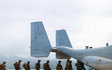 VMM-363 supports 25th Infantry Division during air assault training exercise