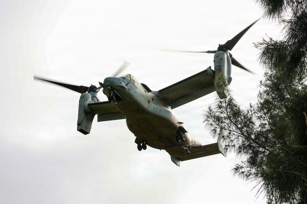 VMM-363 supports 25th Infantry Division during air assault training exercise