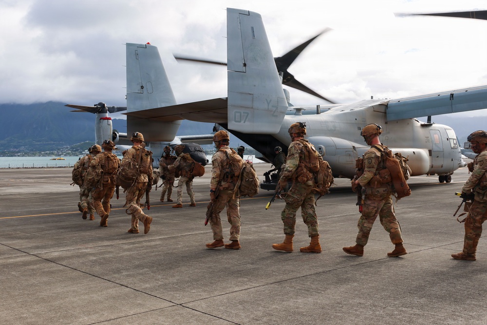 VMM-363 supports 25th Infantry Division during air assault training exercise