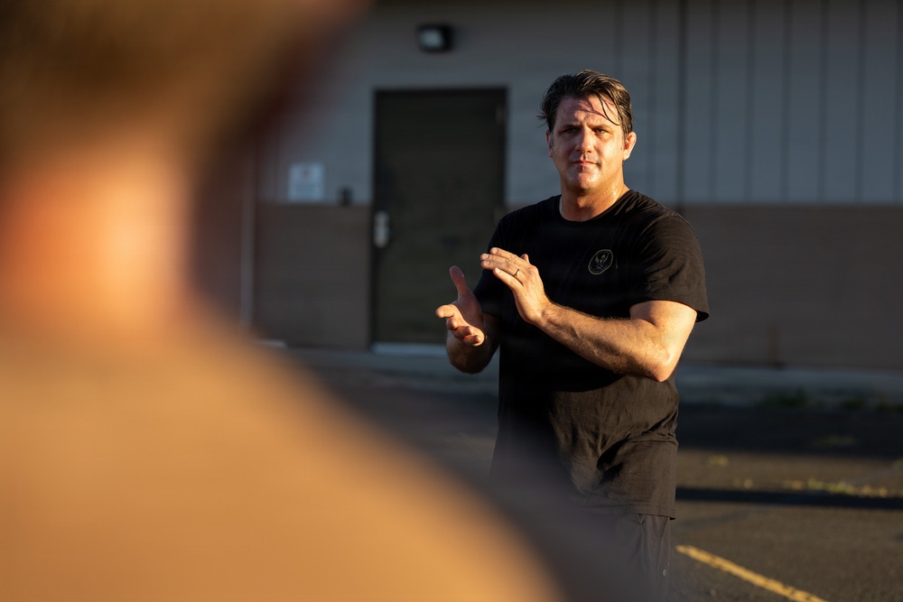 ASW Derrick Anderson Visits Naval Special Warfare Group Eight