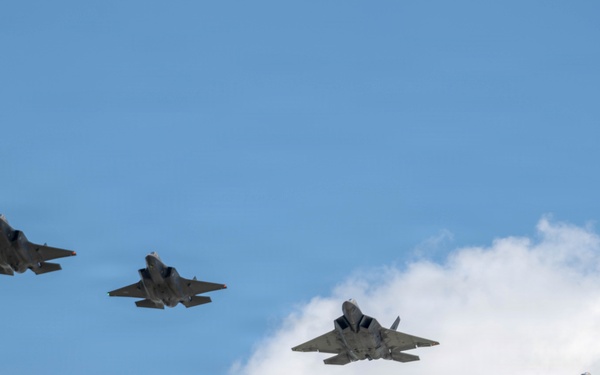 Virginia Air National Guard F-22 Raptors Train Alongside Finnish F-35s at Ebbing ANGB