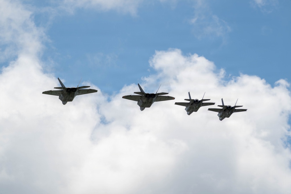 Virginia Air National Guard F-22 Raptors Train Alongside Finnish F-35s at Ebbing ANGB